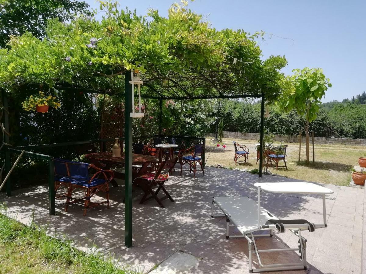 Villa Ettore Gardeládes Exteriör bild